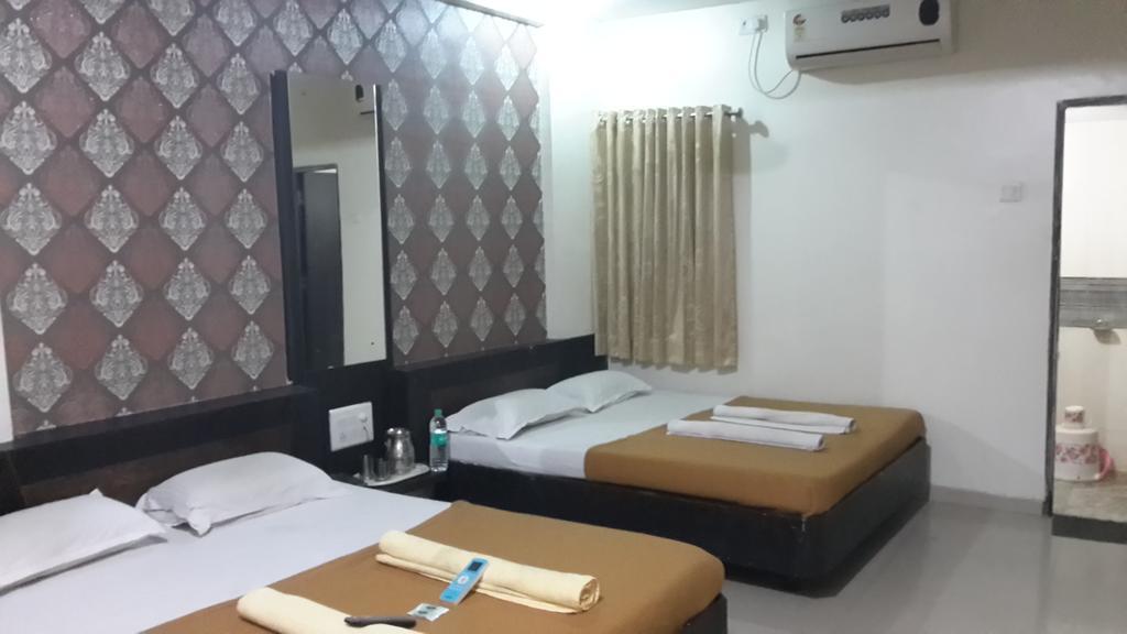 Hotel Sai Galaxy Inn Shirdi Eksteriør billede
