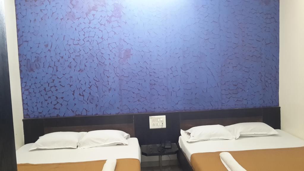 Hotel Sai Galaxy Inn Shirdi Eksteriør billede