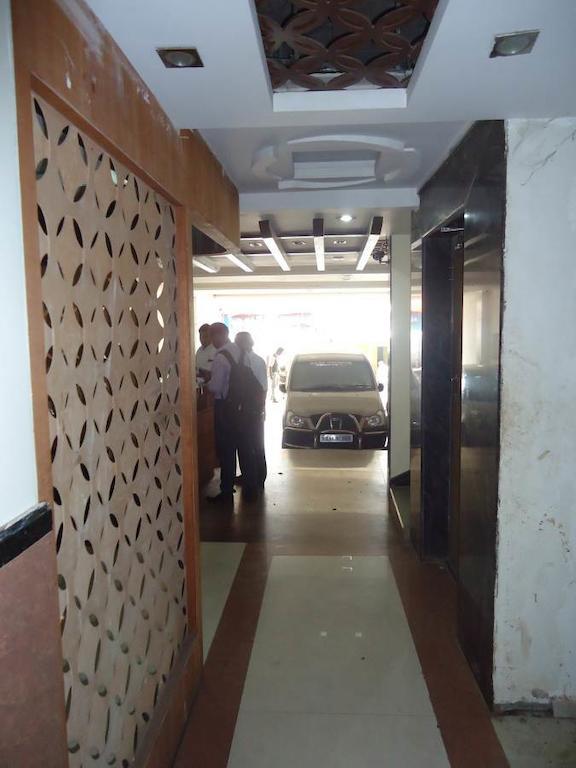 Hotel Sai Galaxy Inn Shirdi Eksteriør billede