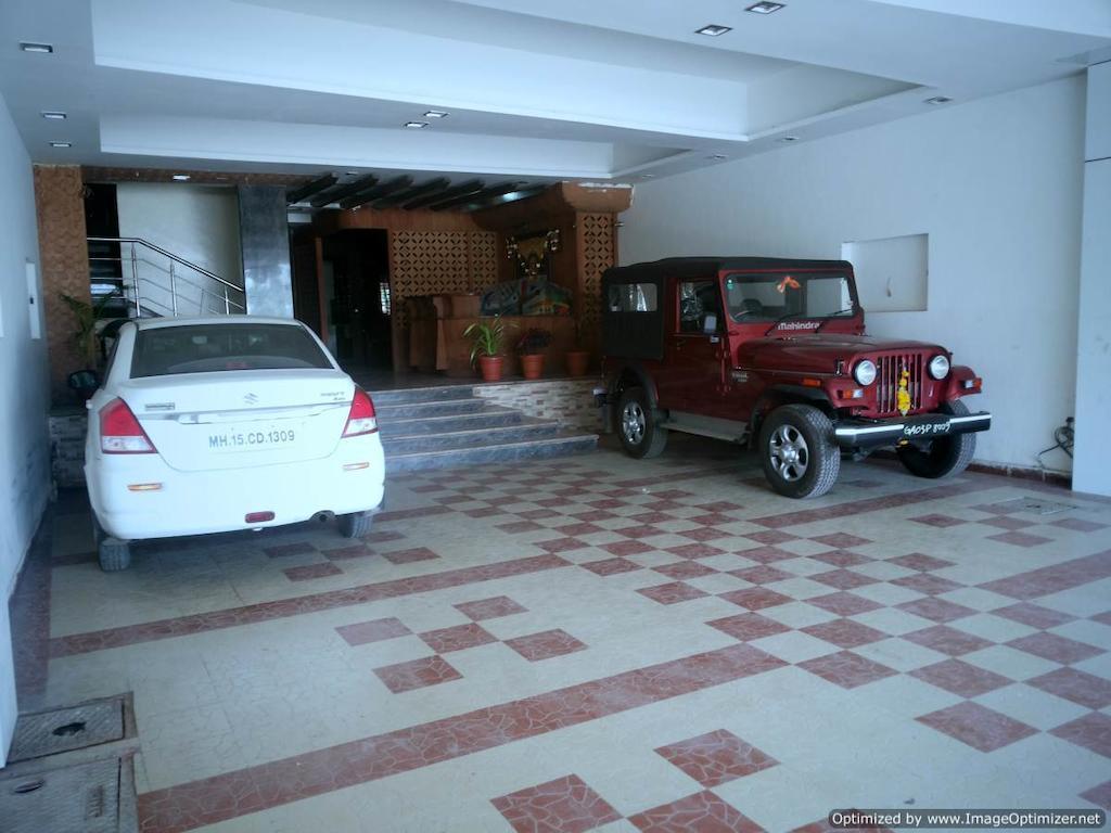 Hotel Sai Galaxy Inn Shirdi Eksteriør billede