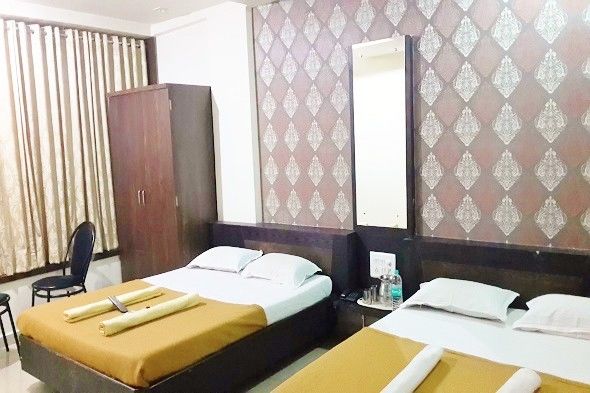 Hotel Sai Galaxy Inn Shirdi Eksteriør billede