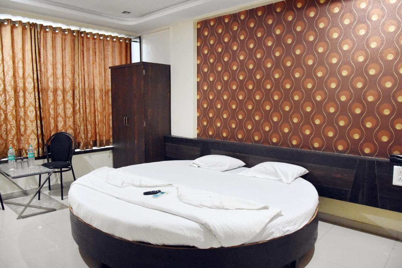 Hotel Sai Galaxy Inn Shirdi Eksteriør billede