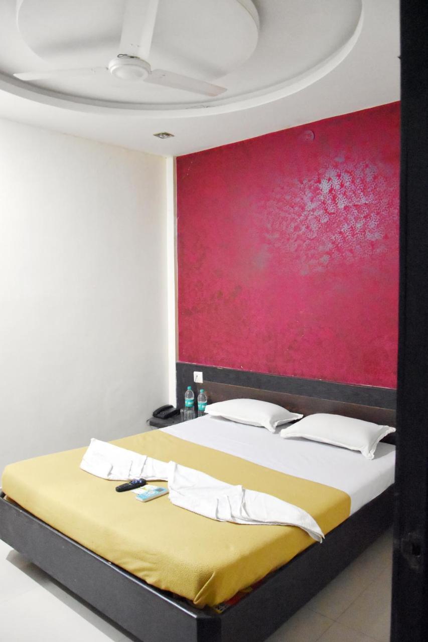 Hotel Sai Galaxy Inn Shirdi Eksteriør billede
