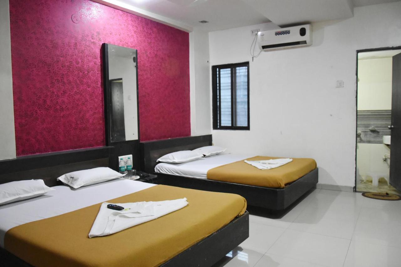 Hotel Sai Galaxy Inn Shirdi Eksteriør billede